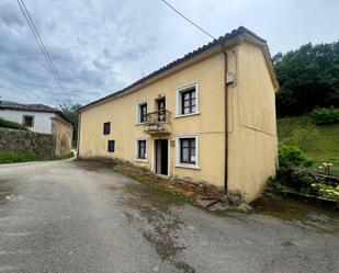 Vista exterior de Casa o xalet en venda en Anievas amb Traster i Balcó