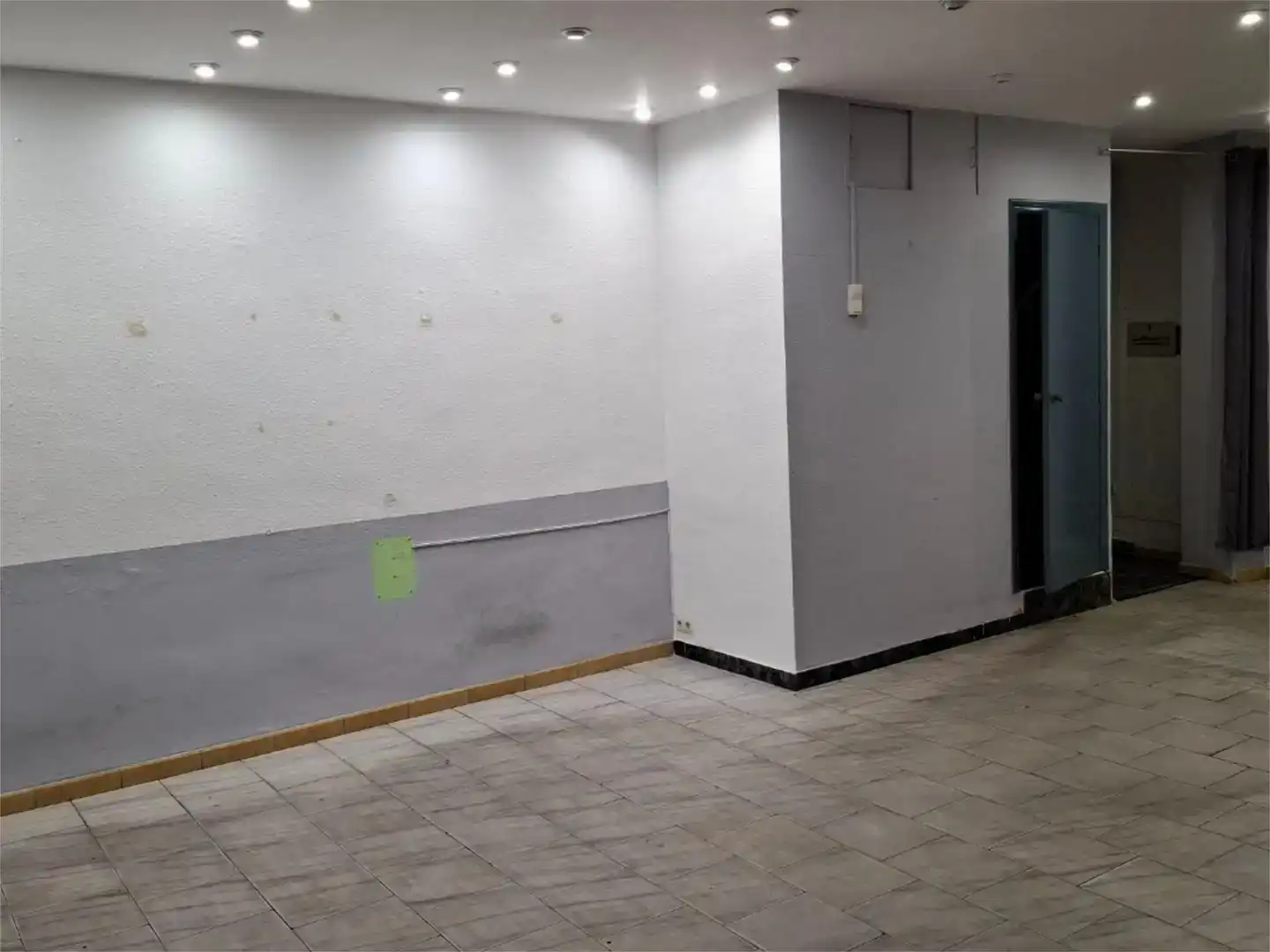 Local de lloguer en Venta de Baños