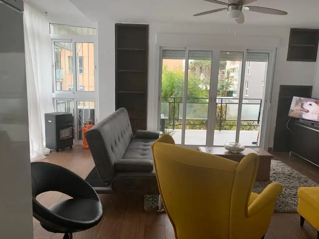 Living room of Flat for rent in Benalmádena  with Terrace, Washing machine and Microwave