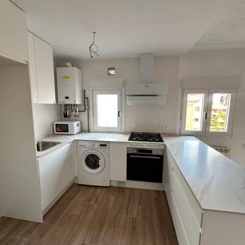 Piso en Venta en Calle Pablo Neruda en Palomarejos