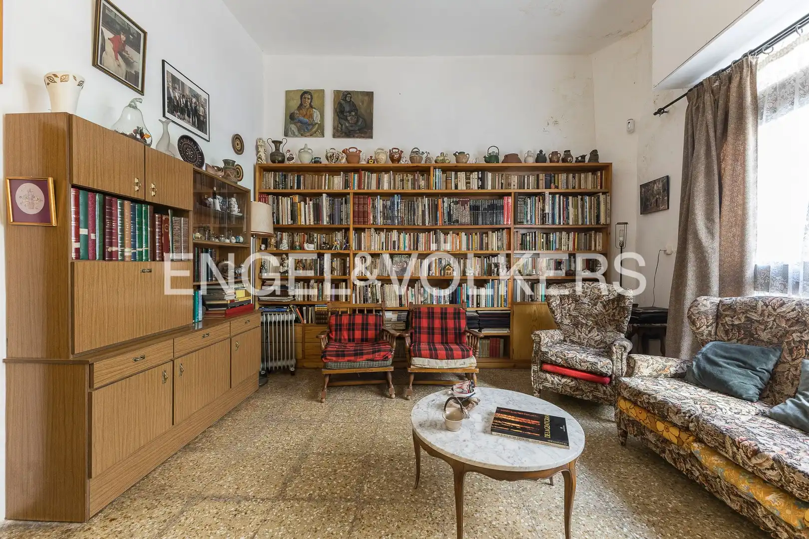 Sala de estar de Casa adosada en venta en Barcelona con Calefacción y Jardín privado