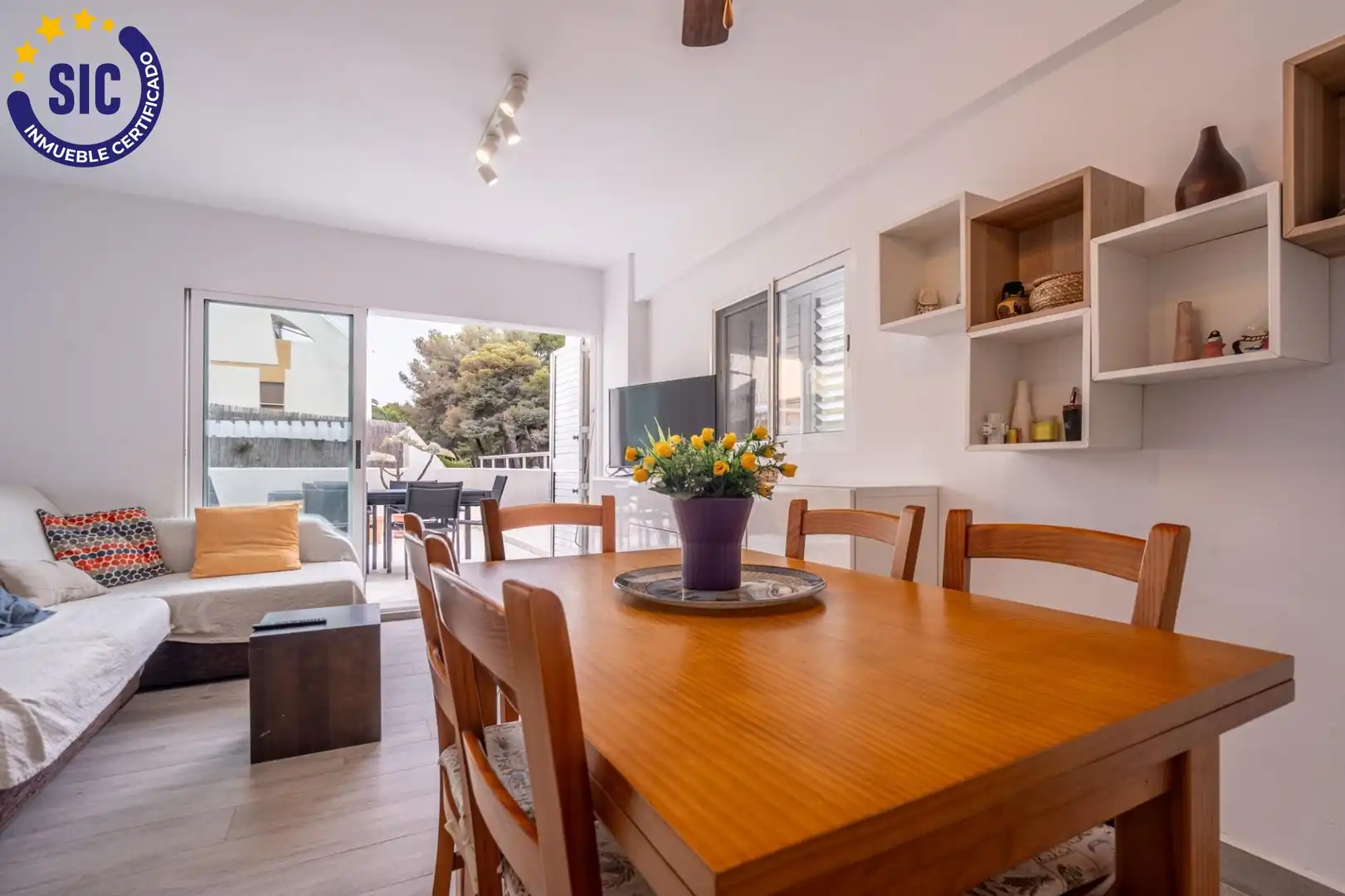 Exterior view of Apartments for sale in Valencia  with Air Conditioner, Heating and Private garden