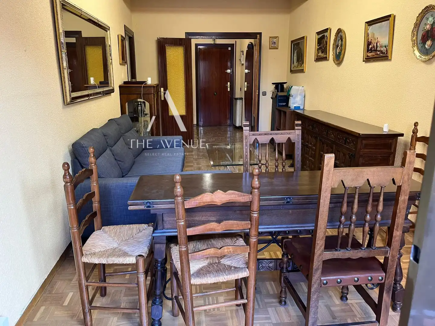 Comedor de Apartamento en venta en Madrid con Calefacción y Balcón