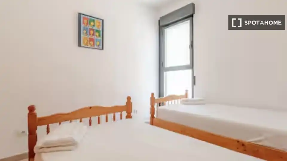Dormitori de Apartament per a compartir en Canet d'En Berenguer amb Aire condicionat, Terrassa i Moblat
