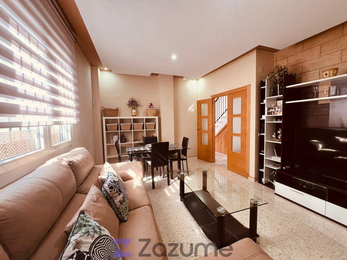 Single-family semi-detached to rent in C. Pozo Amarguillo, Ayuntamiento - Barrio Alto