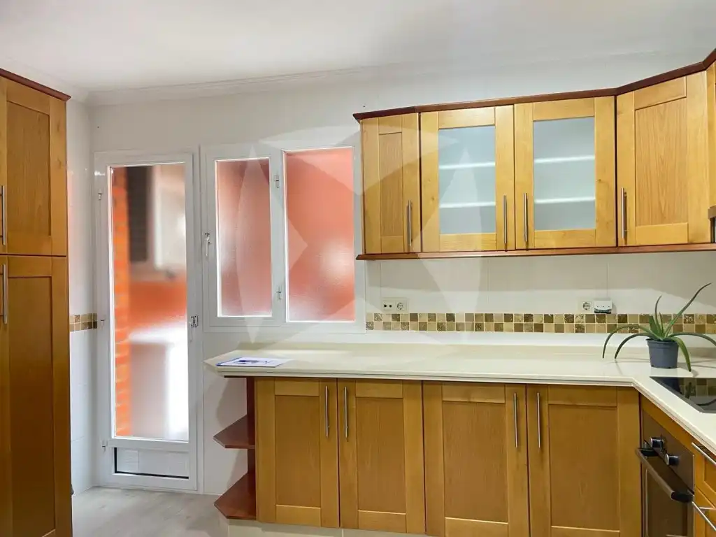 Küche von Wohnung zur Miete in Badajoz mit Klimaanlage, Terrasse und Möbliert