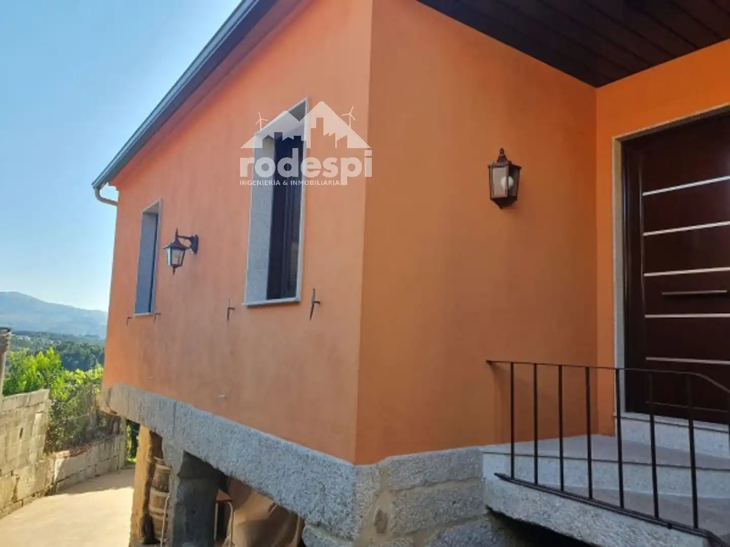 Vista exterior de Casa o chalet de alquiler en Arbo con Calefacción y Amueblado