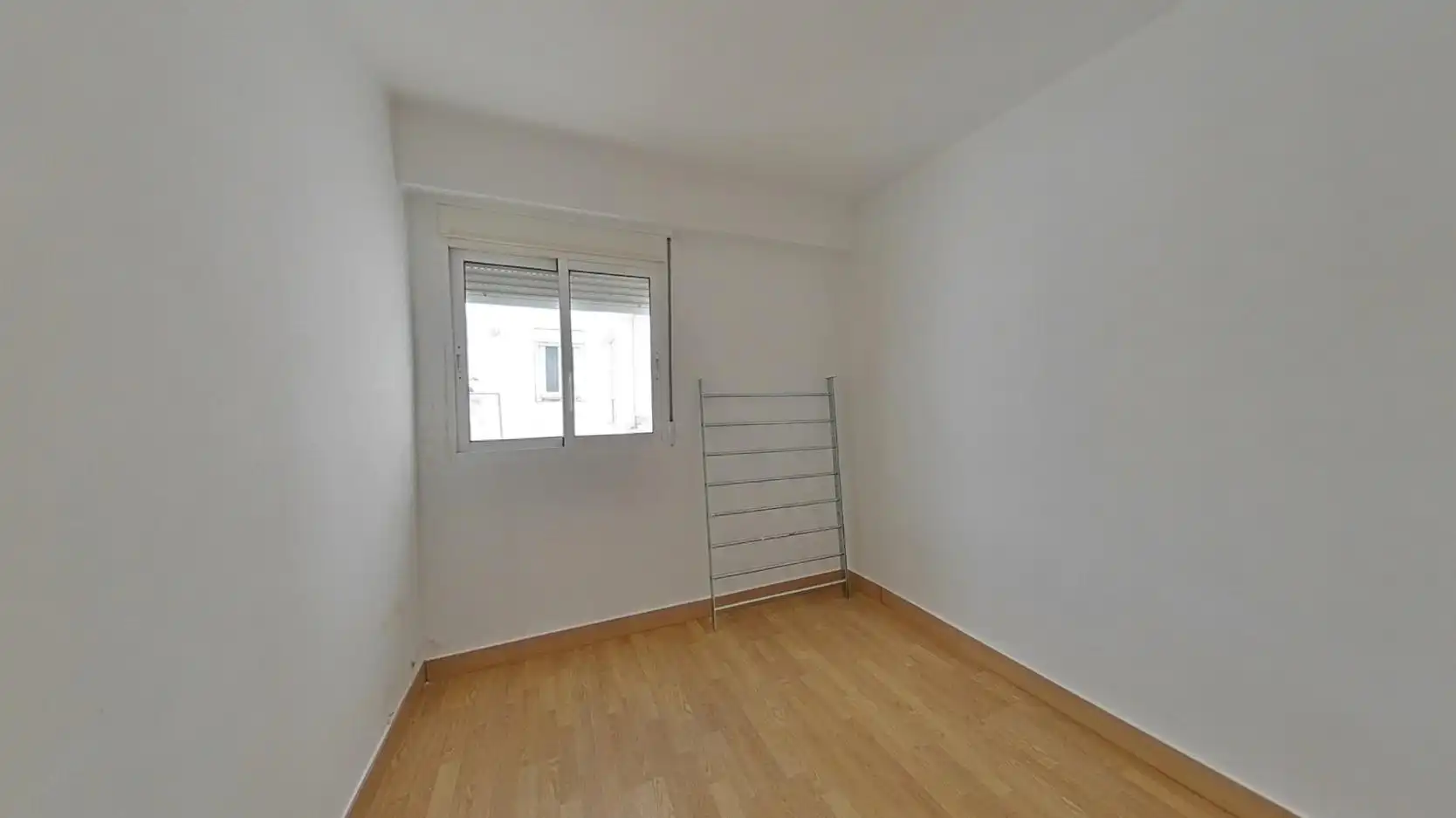 Habitación de Piso en venta en Zaragoza con Calefacción, Horno y Balcón