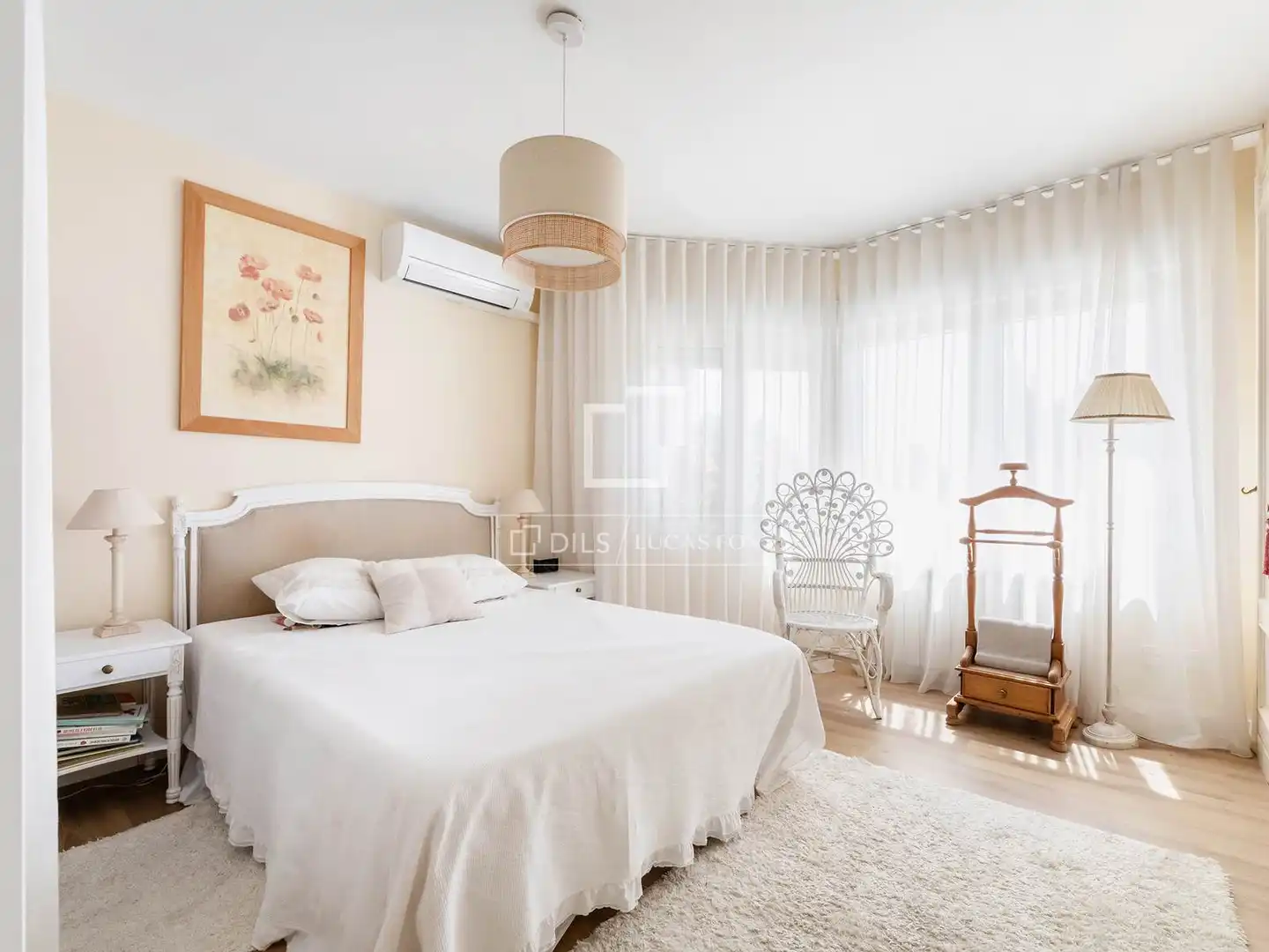 Dormitori de Casa o xalet en venda en Majadahonda amb Aire condicionat, Jardí privat i Terrassa