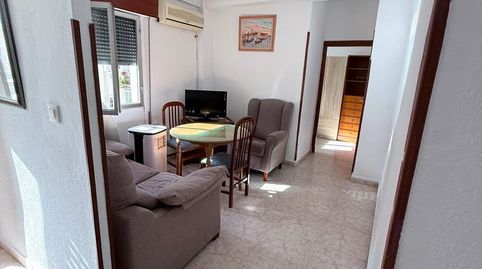 Foto 3 de Piso de alquiler en El Plantinar – Avda. La Paz - El Juncal, Sevilla Capital