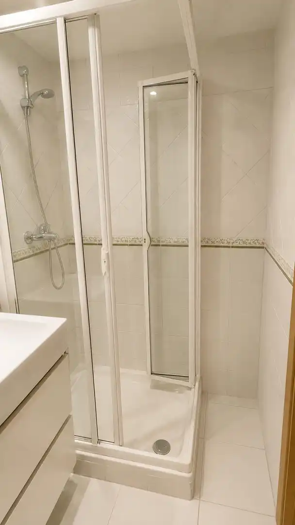 Bathroom of Detached homes for rent in Majadahonda  with Air Conditioner, Heating and Private garden