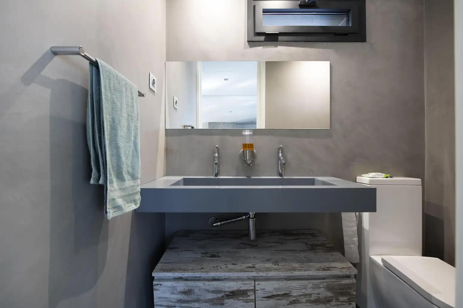 Bathroom of Houses for sale in Castelldefels  with Heating