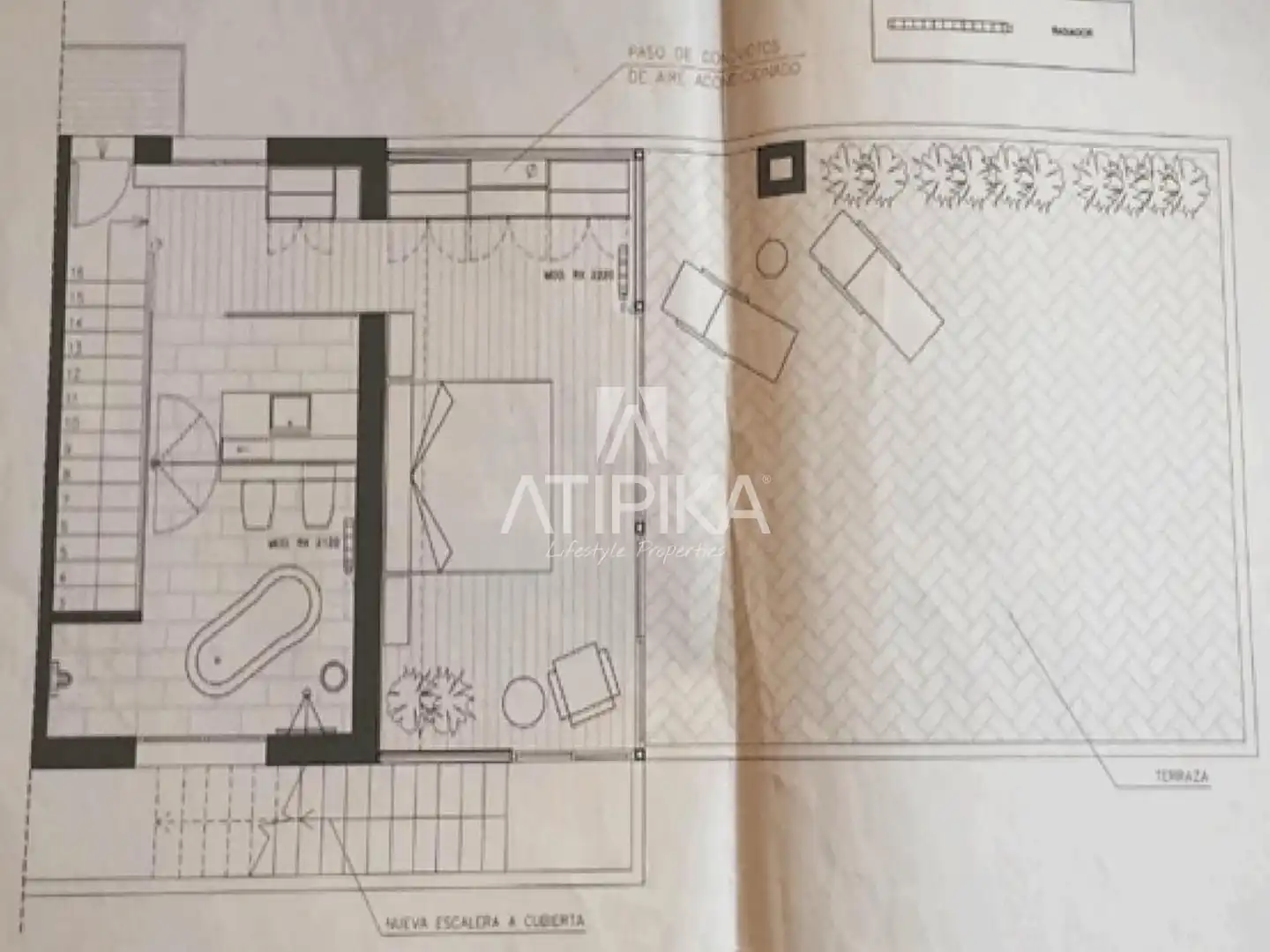 Maisonette zum Verkauf in Barcelona mit Klimaanlage, Heizung und Terrasse