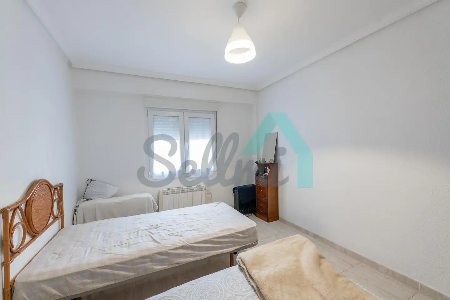 Habitación de Piso de alquiler en Avilés con Calefacción y Amueblado