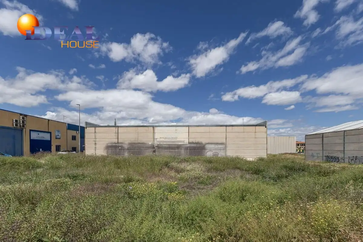 Terreno industrial en venta en Paseo de las Andás 11, imagen 6