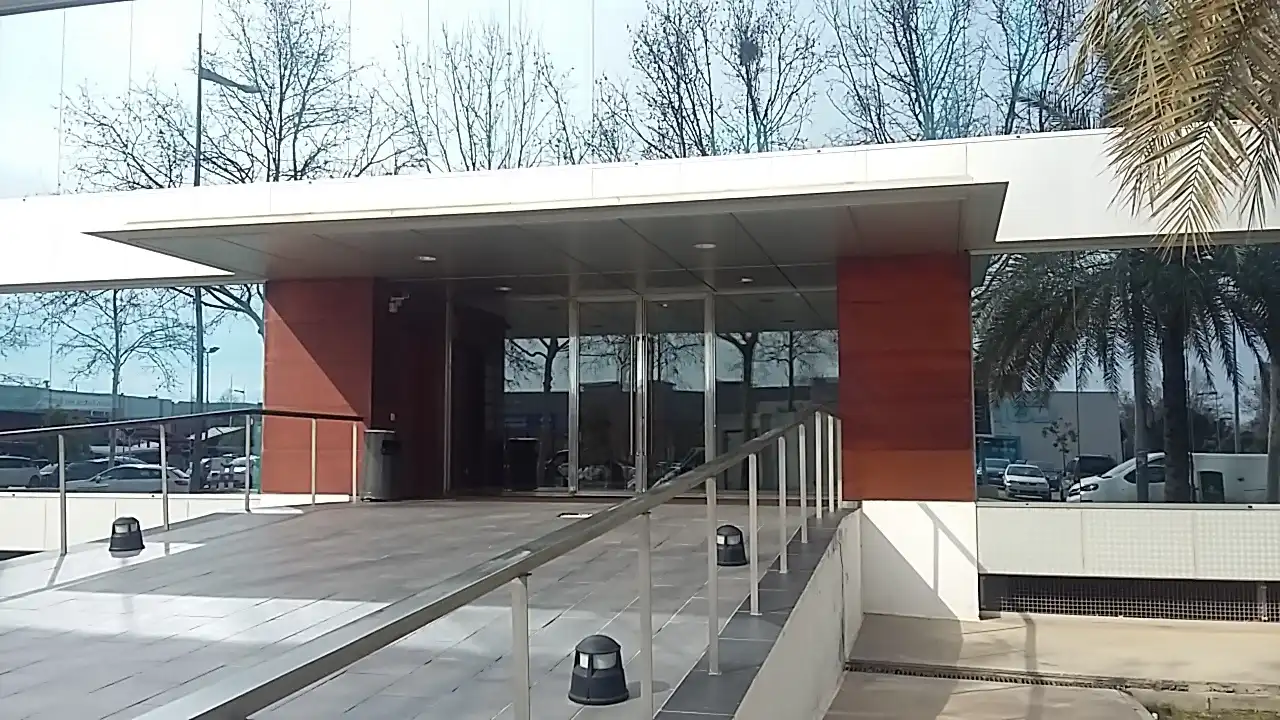 Vista exterior de Garatge en venda en Castelldefels