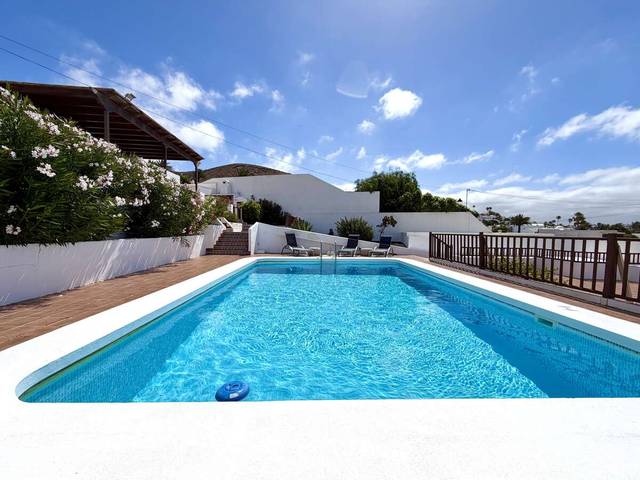 Casa-chalet en Venta en Nazaret