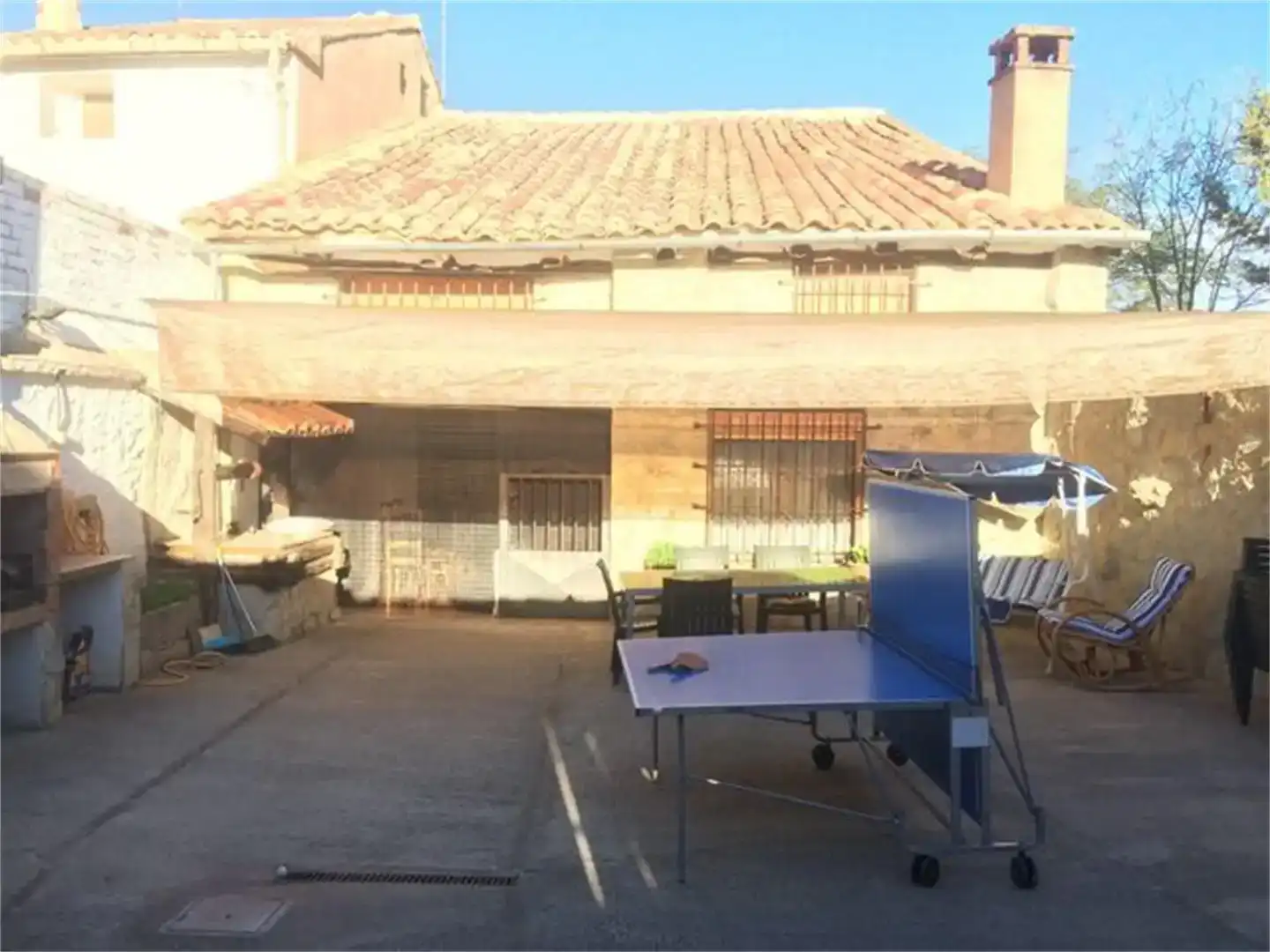 Vista exterior de Casa adosada en venda en Perales del Alfambra, Teruel