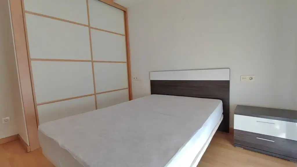 Bedroom of Flat for rent in Granada  with Air Conditioner, Heating and Furnished