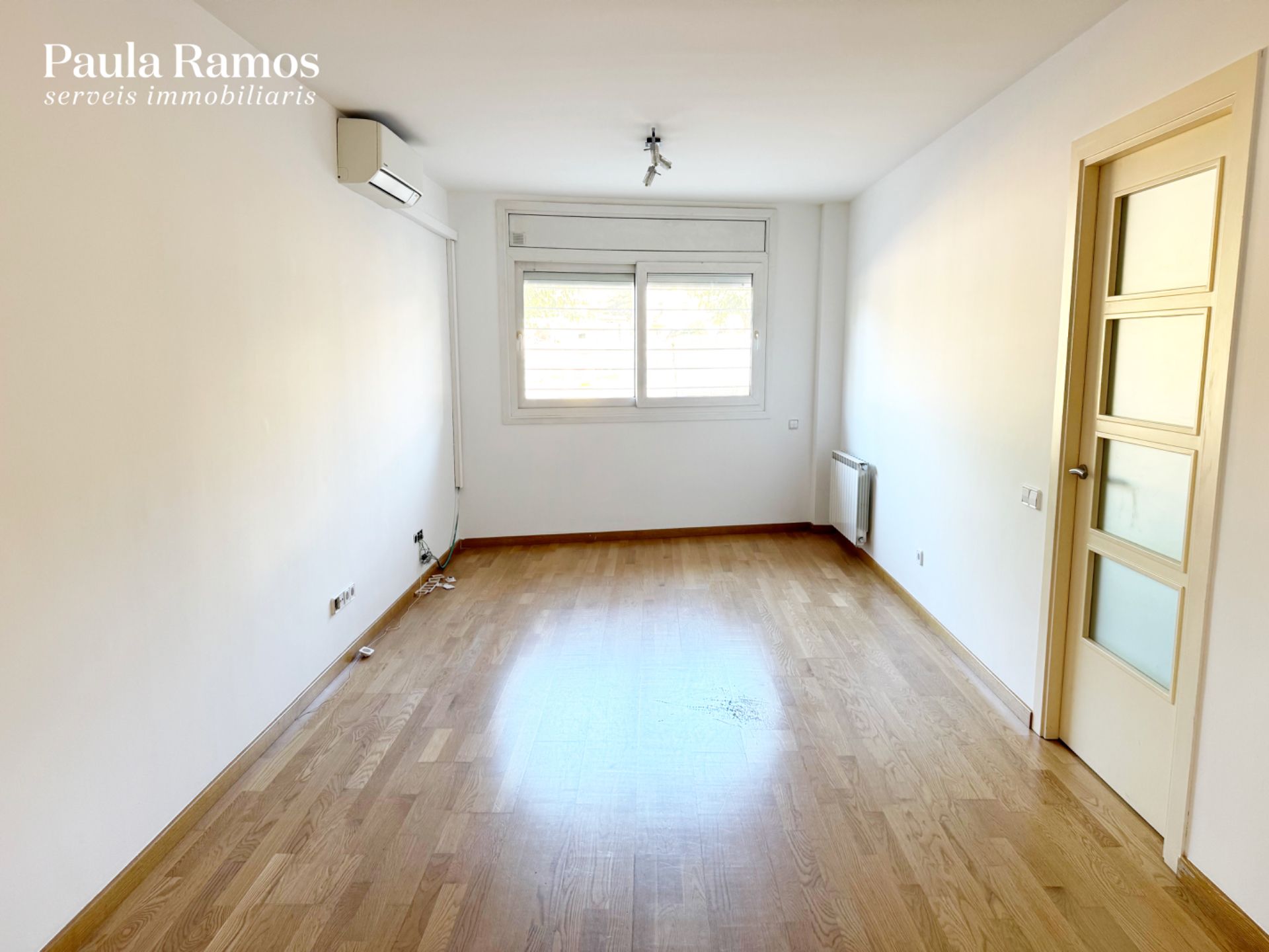 Living room of Flat for sale in La Garriga  with Air Conditioner, Heating and Parquet flooring