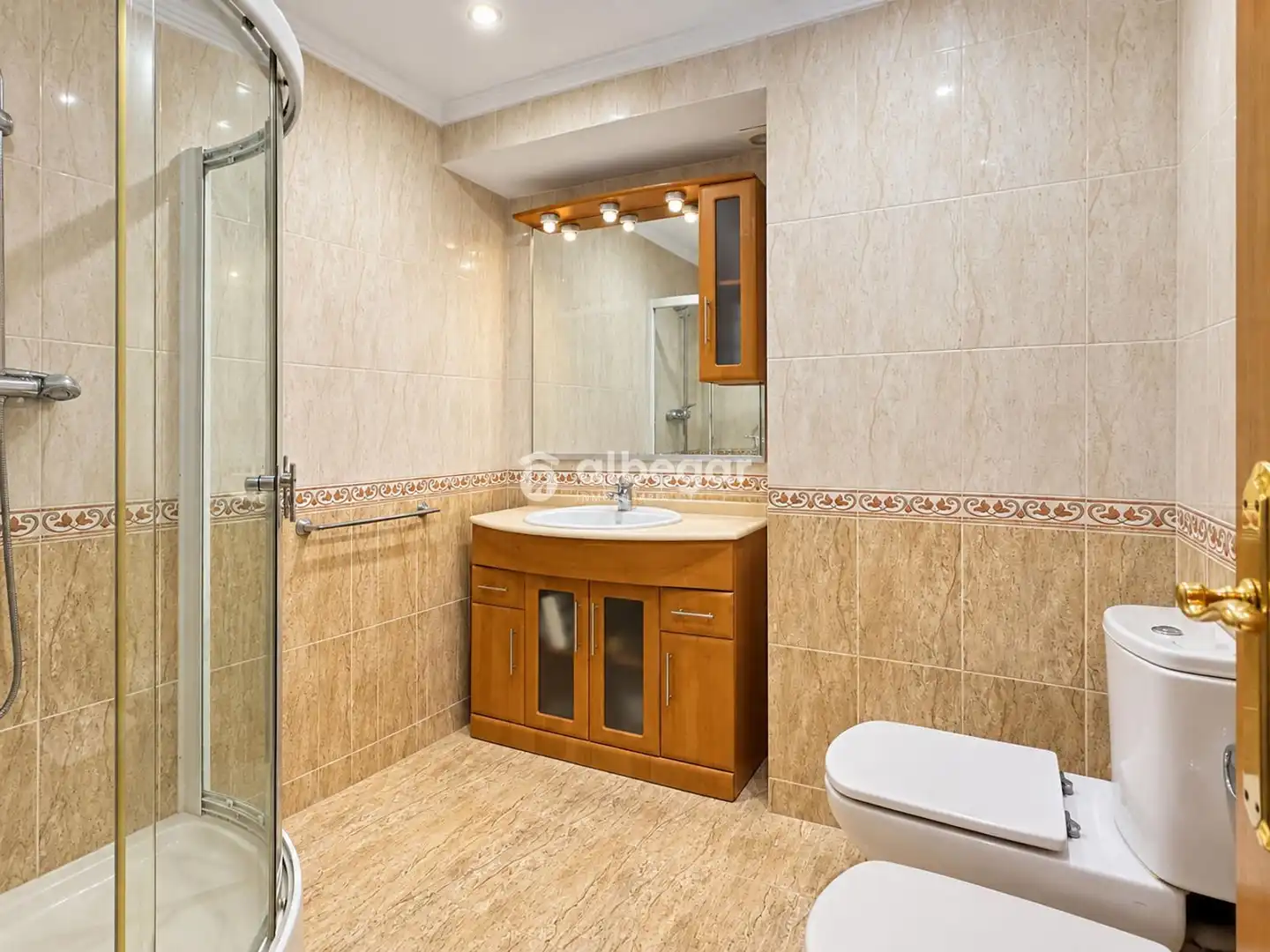 Badezimmer von Wohnung zum Verkauf in Valencia mit Klimaanlage, Terrasse und Möbliert