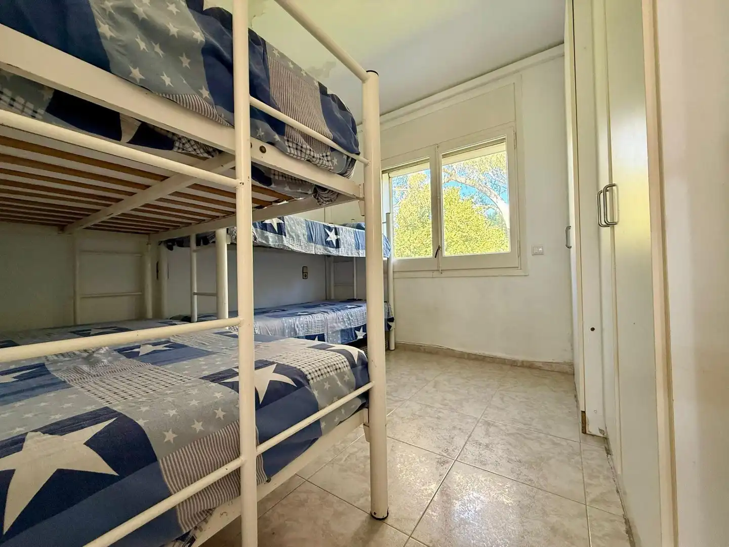Habitación de Piso en venta en Castell d'Aro, Platja d'Aro i s'Agaró con Aire acondicionado, Terraza y Balcón