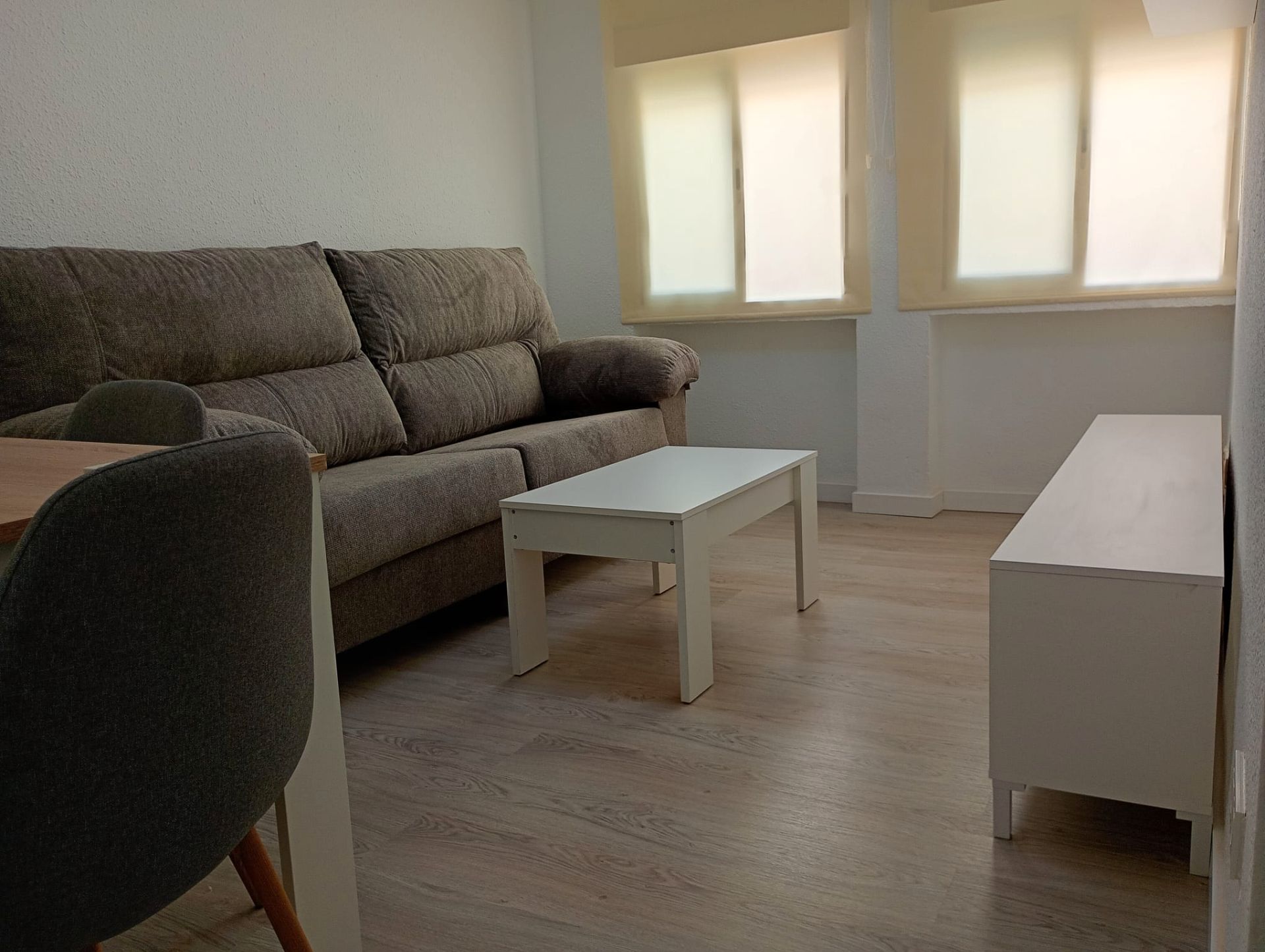 Living room of Flat to rent in  Jaén Capital  with Terrace, Furnished and Oven