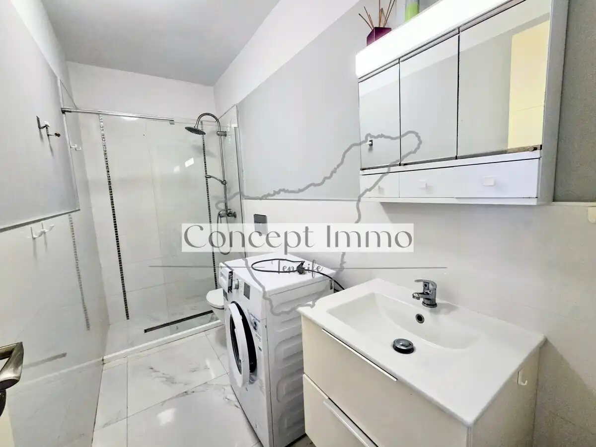Badezimmer von Erdgeschoss zum Verkauf in Adeje mit Terrasse, Alarm und Gemeinschaftspool