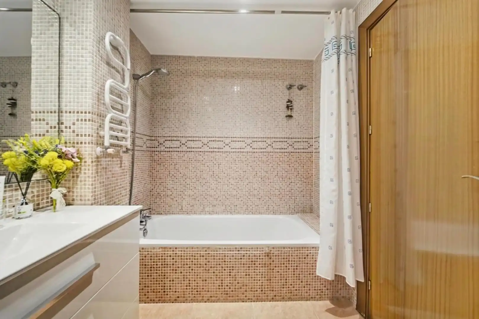 Badezimmer von Wohnungen zum Verkauf in Vilajuïga