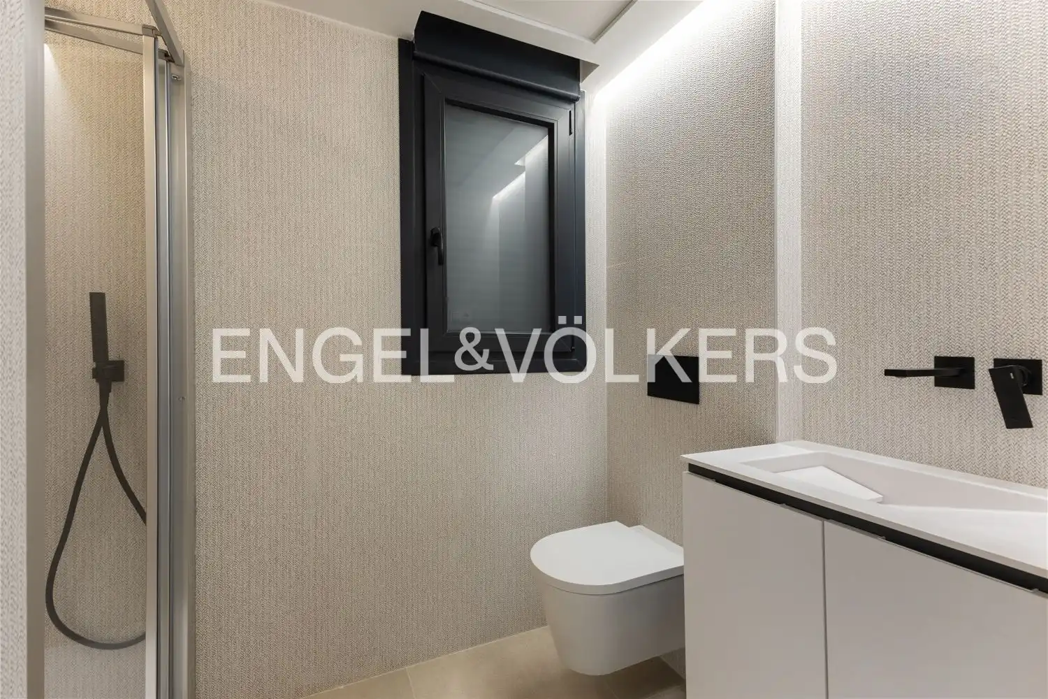 Bathroom of Attic for sale in Dénia  with Air Conditioner, Heating and Terrace