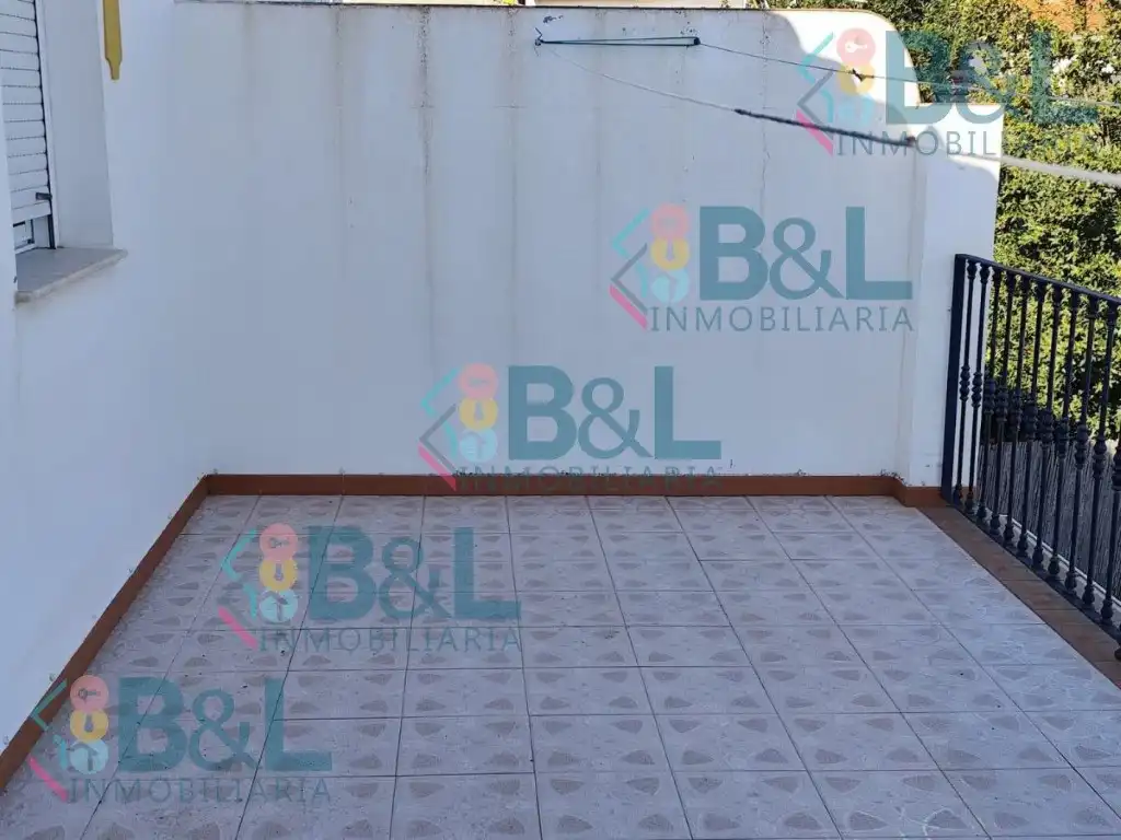 Vista exterior de Pis en venda en Rosal de la Frontera amb Terrassa