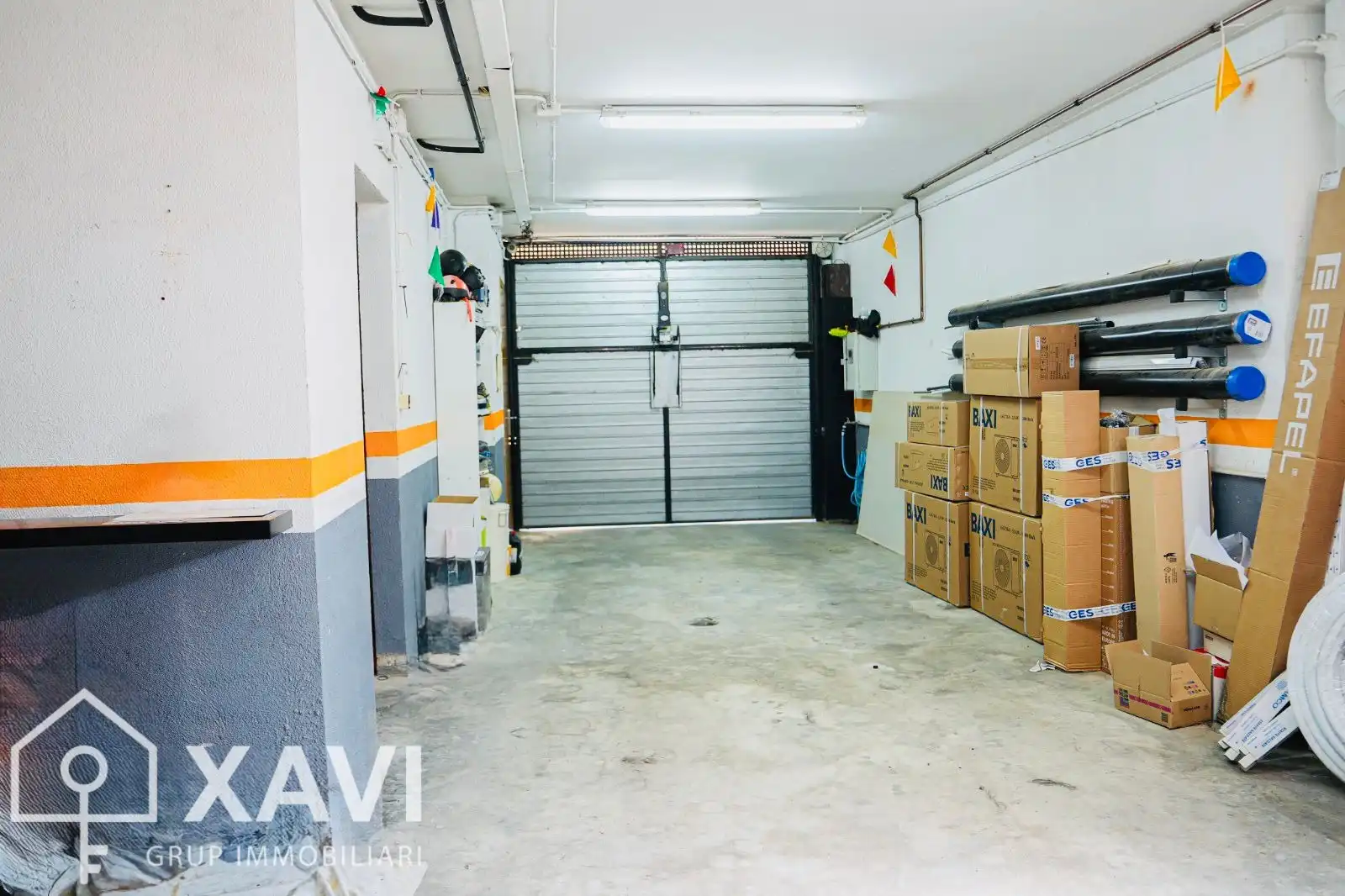 Parking de Casa adosada en venta en Cabrera d'Anoia con Aire acondicionado, Calefacción y Jardín privado