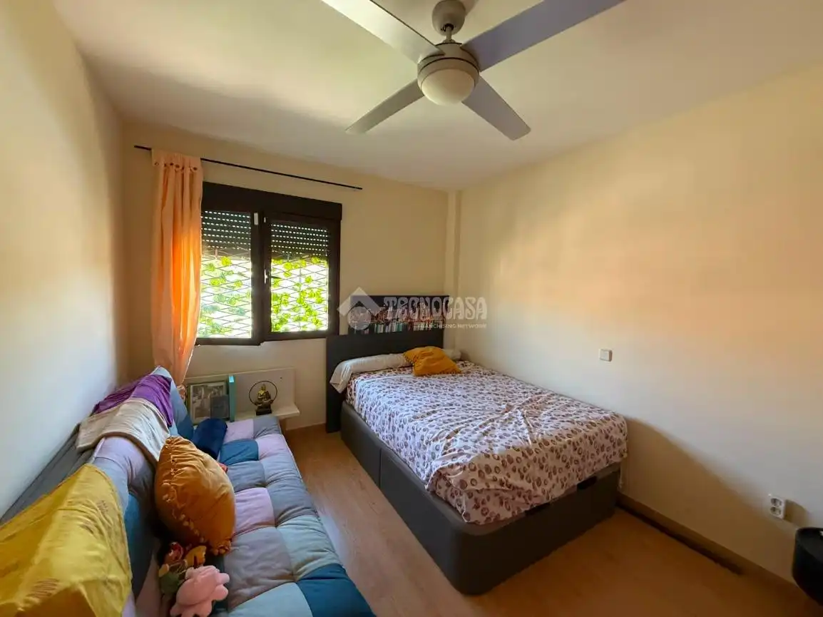 Bedroom of Flat for sale in Almorox  with Air Conditioner, Heating and Parquet flooring