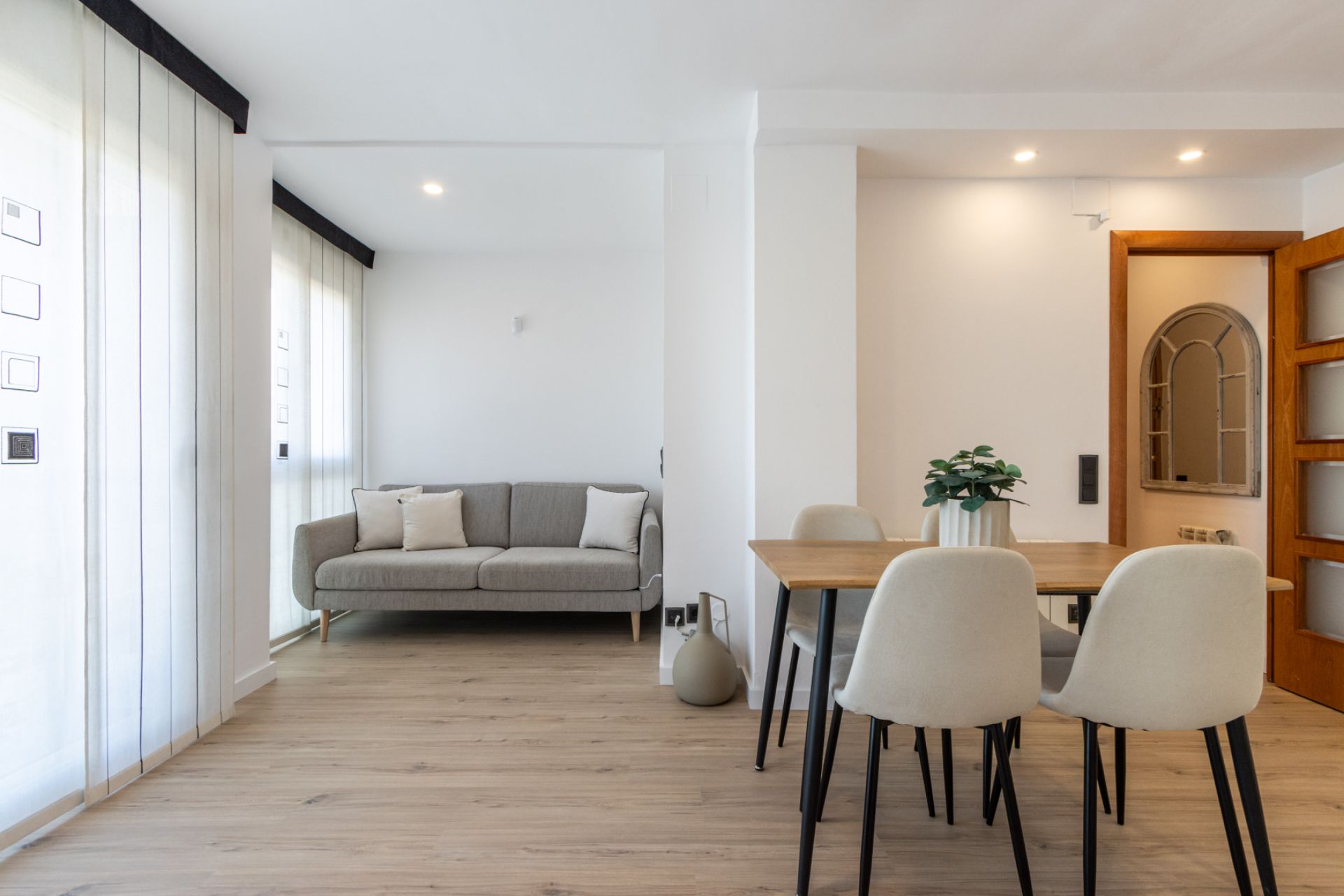 Living room of Duplex for sale in Terrassa  with Air Conditioner, Heating and Parquet flooring