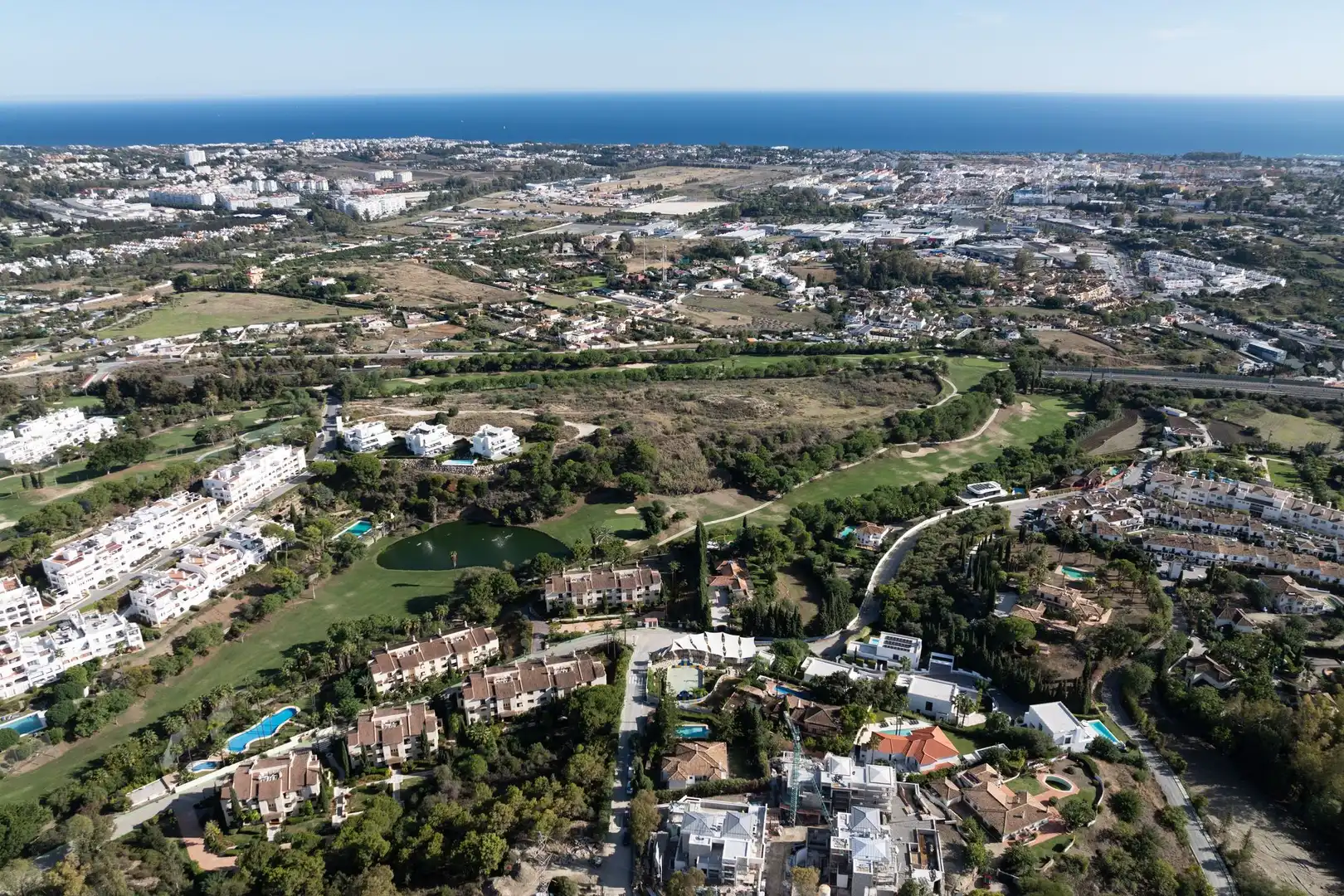 Vista exterior de Casa o chalet en venta en Benahavís con Terraza y Balcón
