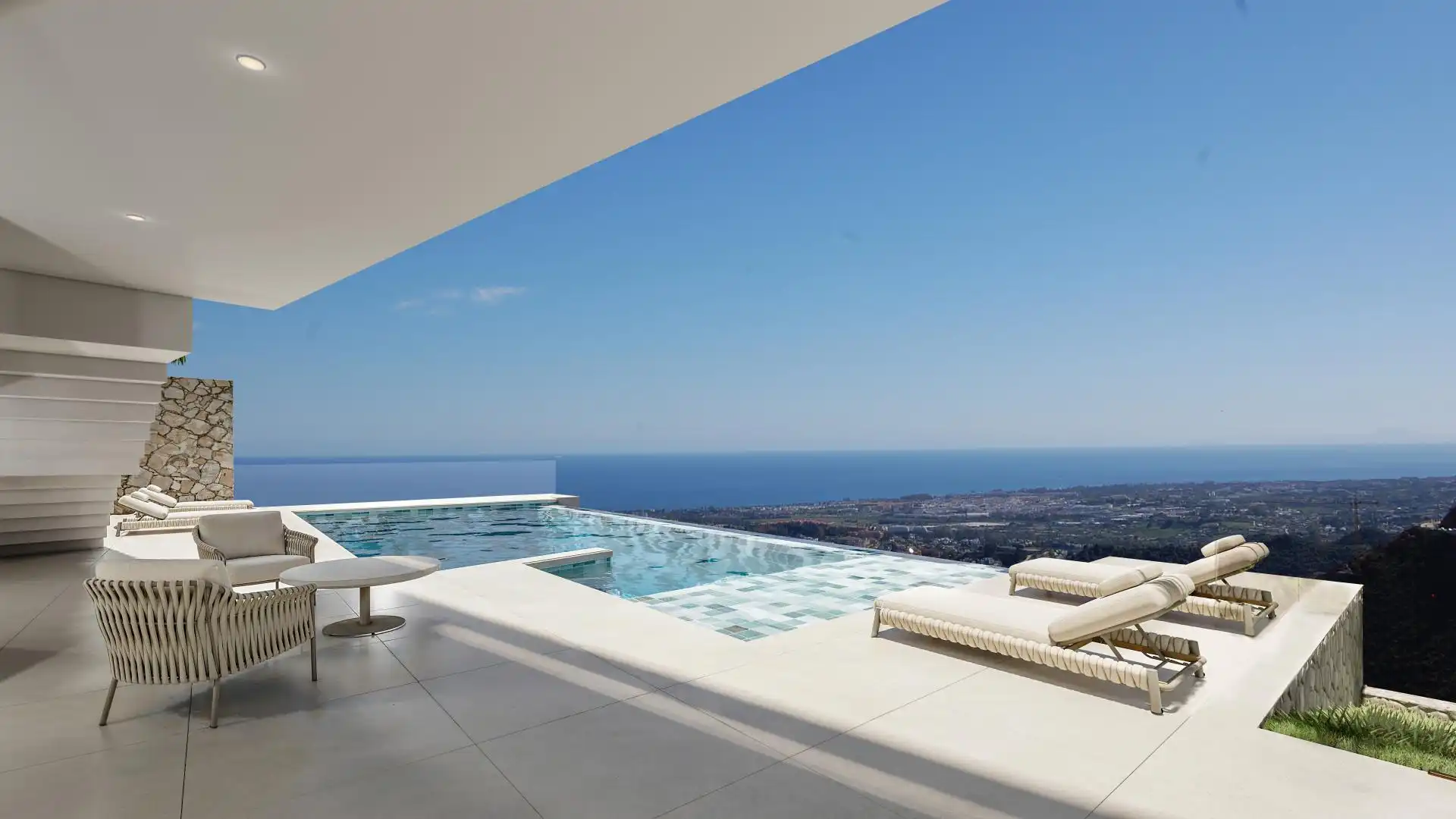 Chalet con piscina en venta en La Quinta, imagen 2