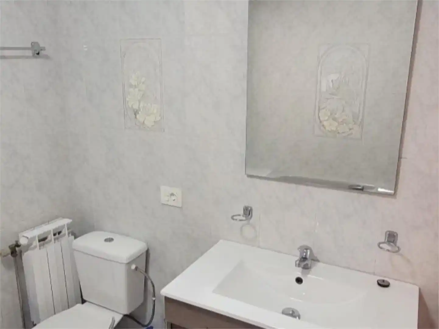 Bathroom of Flat for sale in Briviesca  with Terrace and Balcony