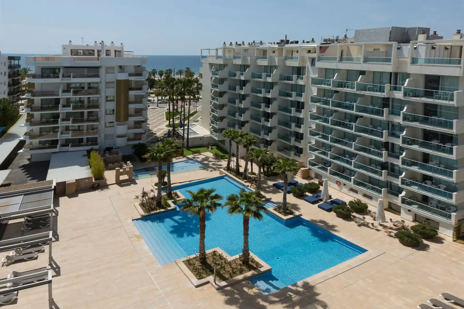 Schwimmbecken von Wohnung mieten mit Kaufoption in Salou mit Klimaanlage, Heizung und Privatgarten