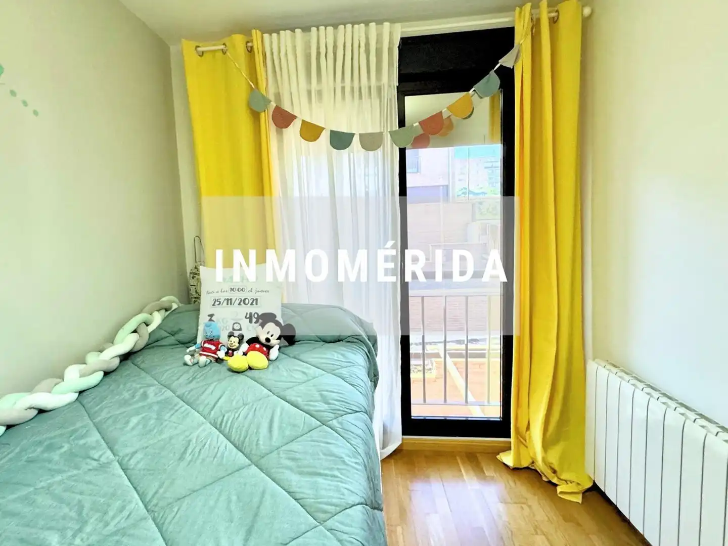 Habitación de Casa adosada en venta en Mérida con Aire acondicionado, Calefacción y Jardín privado