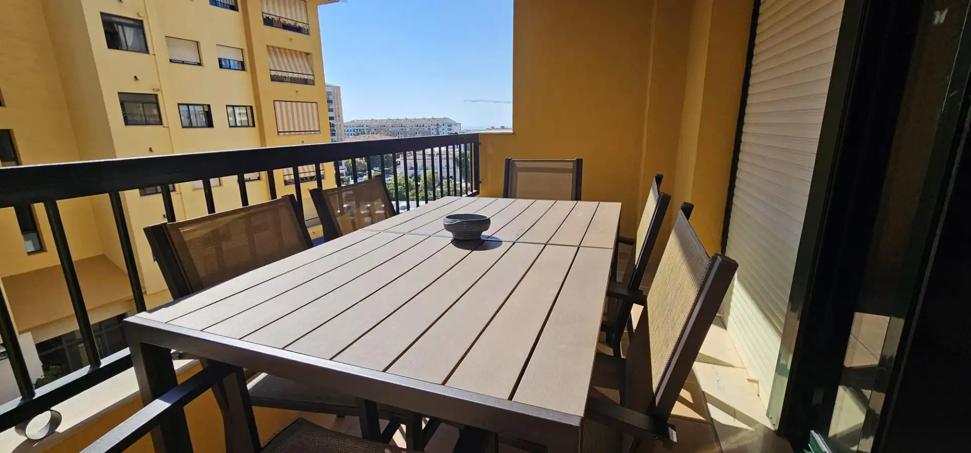 Terrasse von Wohnung zur Miete in Marbella mit Privatgarten, Terrasse und Möbliert