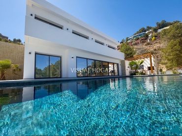 Villa con piscina in vendita a La Fustera