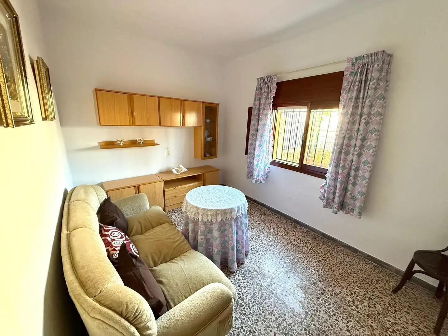 Außenansicht von Einfamilien-Reihenhaus zum Verkauf in Pulpí mit Heizung, Terrasse und Abstellraum