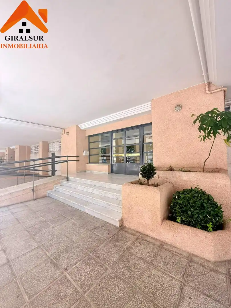 Flat for sale in Sevilla  with Air Conditioner