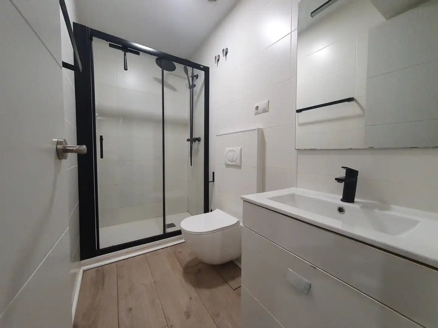Baño de Apartamento en venta en San Sebastián de los Reyes con Aire acondicionado, Calefacción y Horno