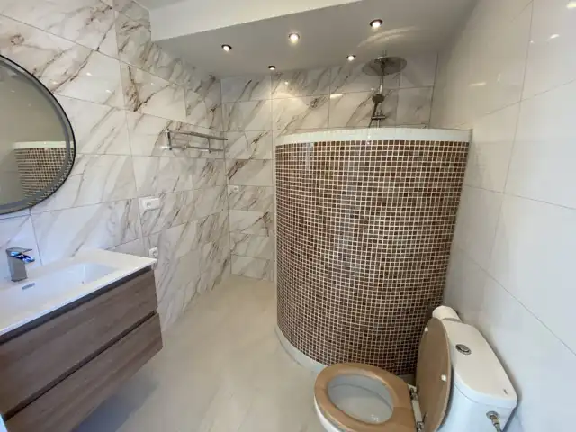 Baño de Casa o chalet en venta en Alhaurín El Grande con Aire acondicionado, Jardín privado y Piscina