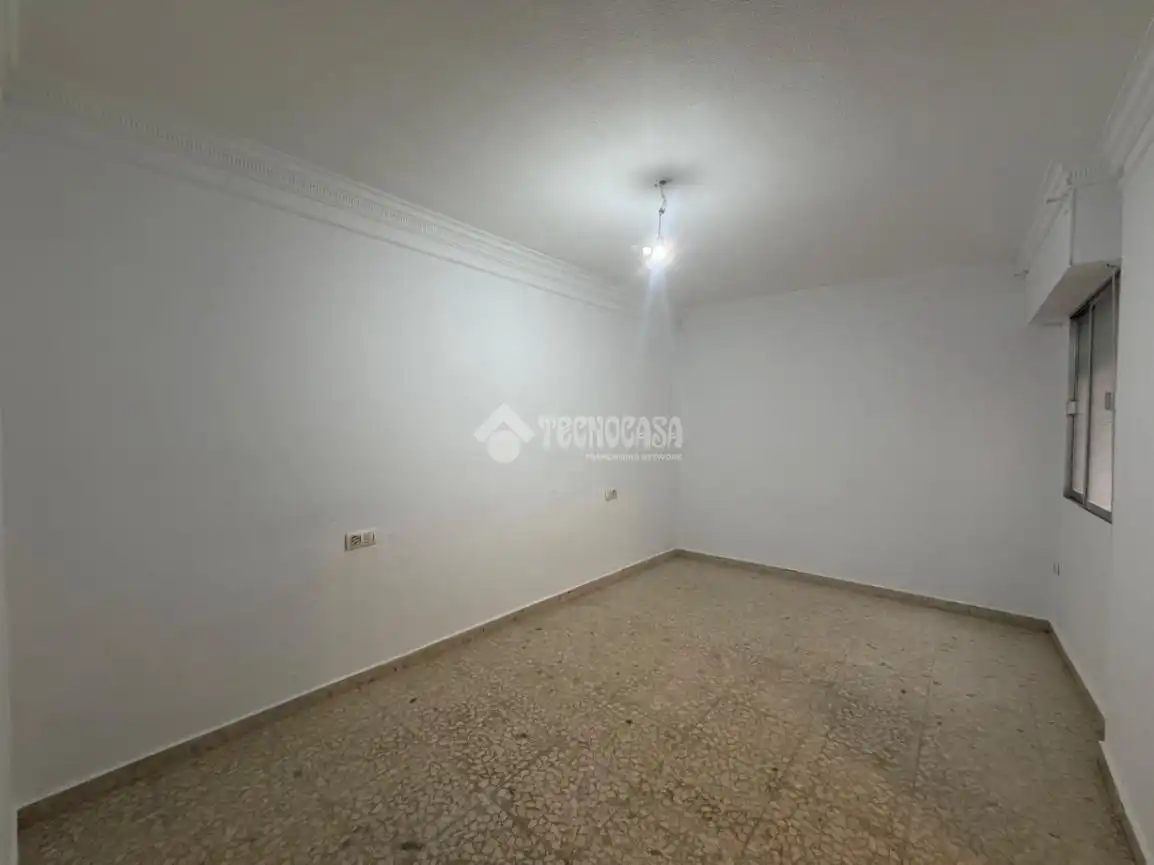 Wohnung zum Verkauf in Torreblascopedro mit Klimaanlage