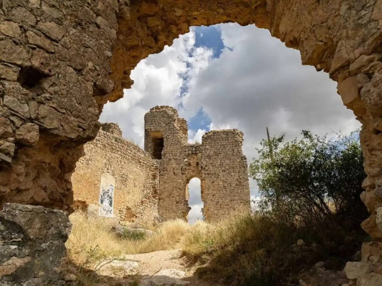 Außenansicht von Gebäude zum Verkauf in Sigüenza