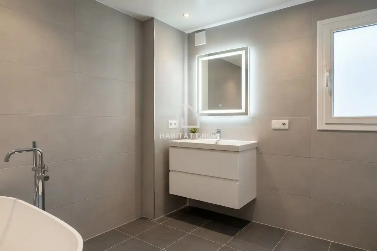 Dúplex con ascensor en venta en Eixample Sud – Migdia, imagen 9
