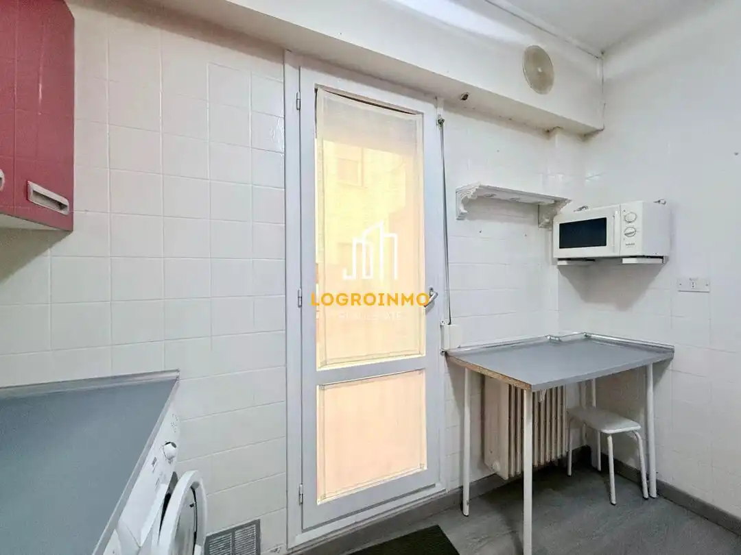 Cuina de Pis en venda en  Logroño amb Calefacció, Traster i Balcó