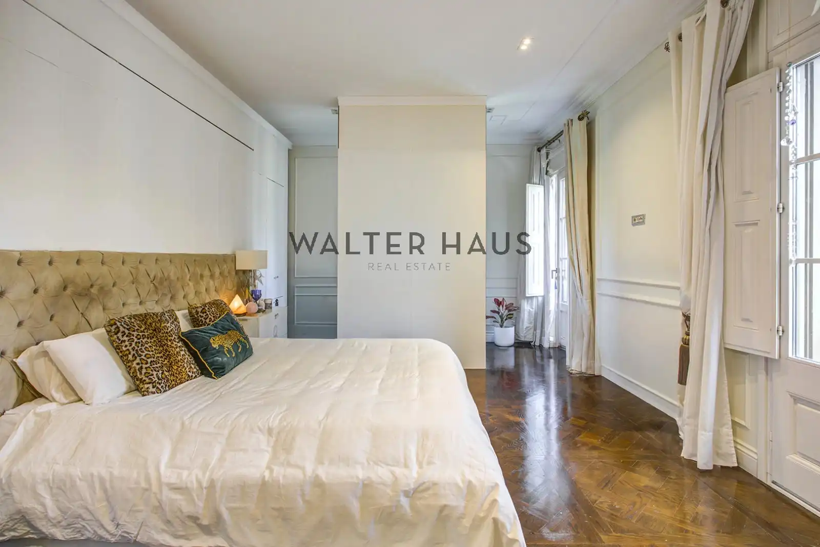 Bedroom of Flat for sale in Barcelona  with Air Conditioner, Terrace and Balcony